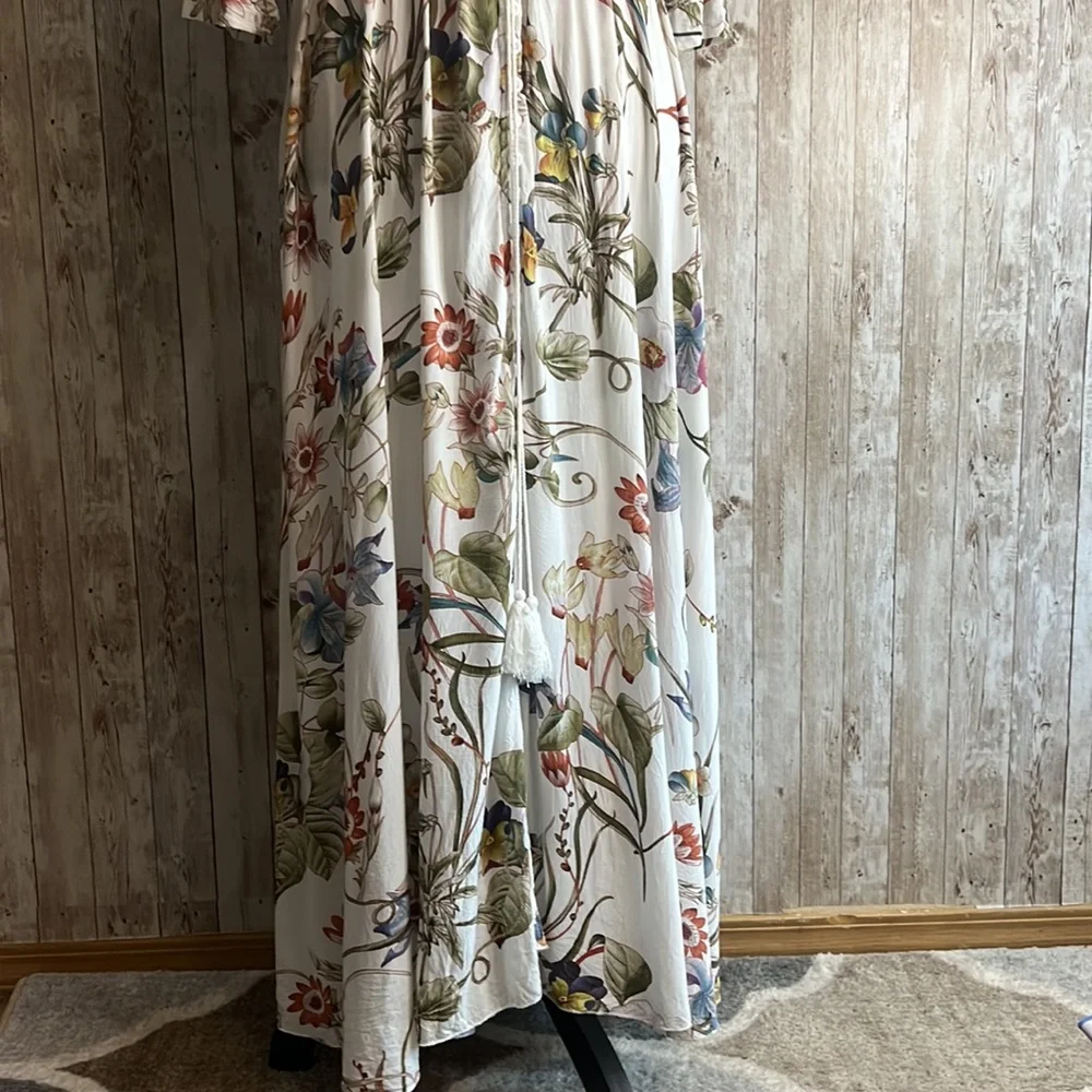 Floral Maxi Dress - White - Picture 5 of 11